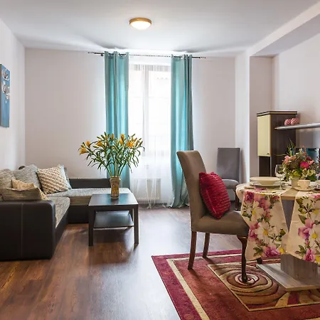 Galeria Italiana شقة